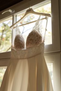 Close-up of the upper part of the wedding dress